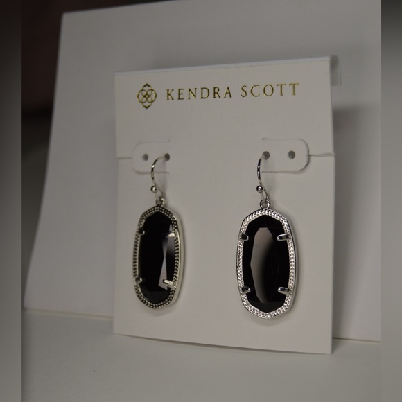 Kendra Scott ‘Elle Silver Drop Earrings in Black Opaque Glass’ brand new - Picture 8 of 14